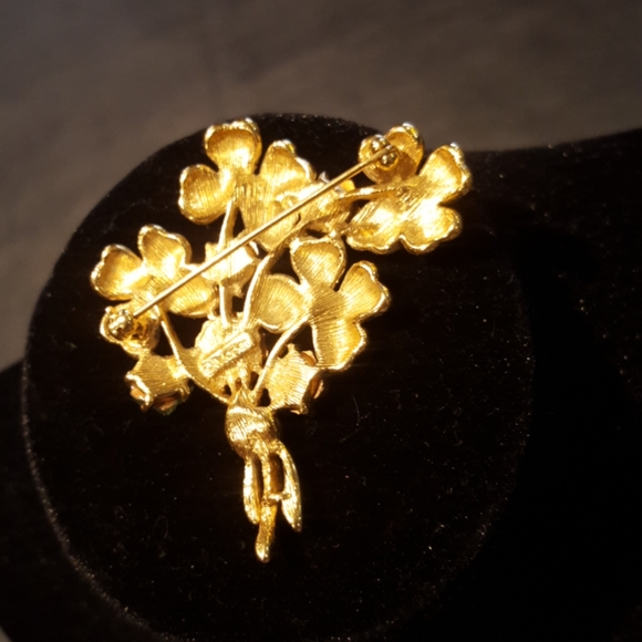 Monet Vintage Flower Bouquet Brooch - Picture 6 of 10